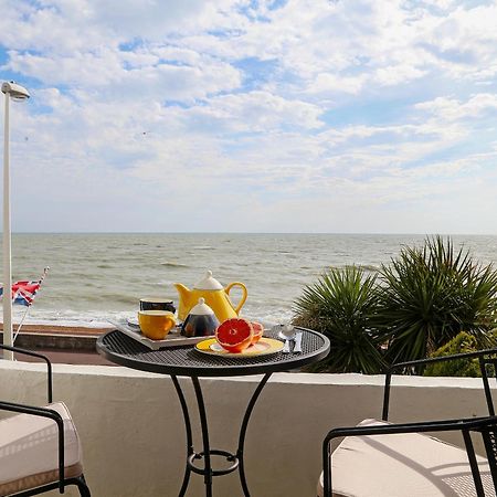 Seashore Apartment Sandgate Bagian luar foto